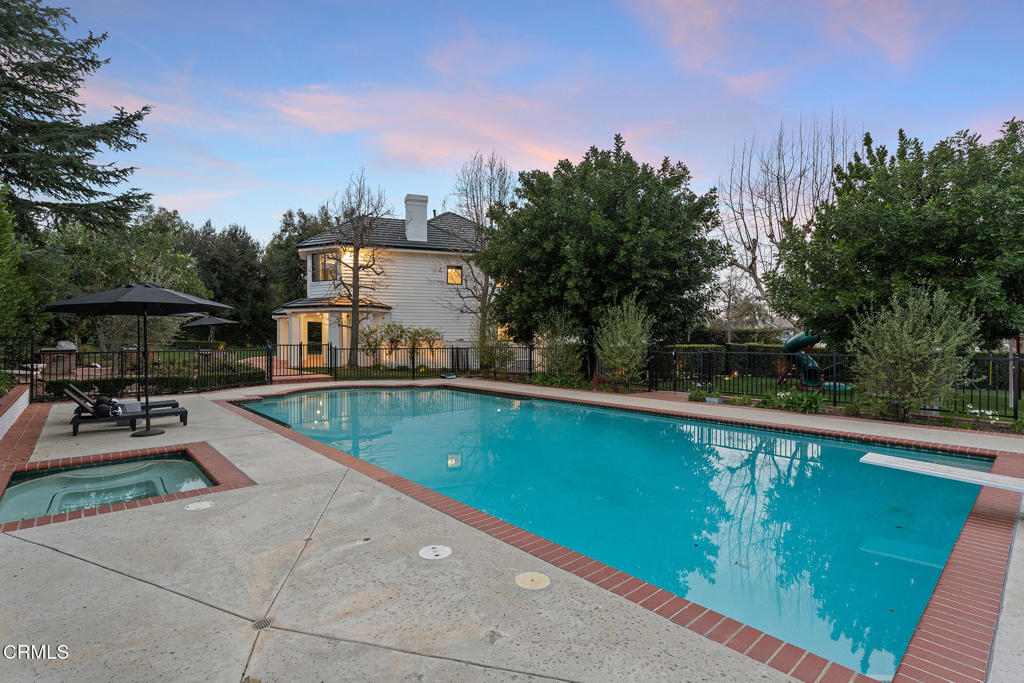 550 Unique Lane Simi Valley, CA 93065 - Photo 45 of 54