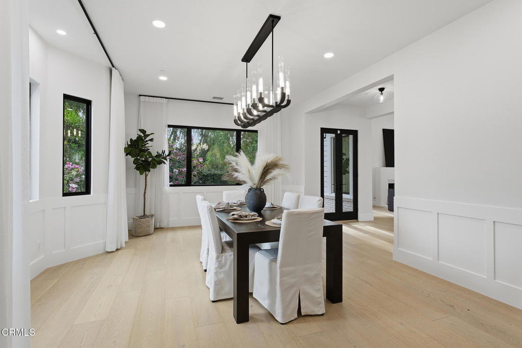 550 Unique Lane Simi Valley, CA 93065 - Photo 8 of 54