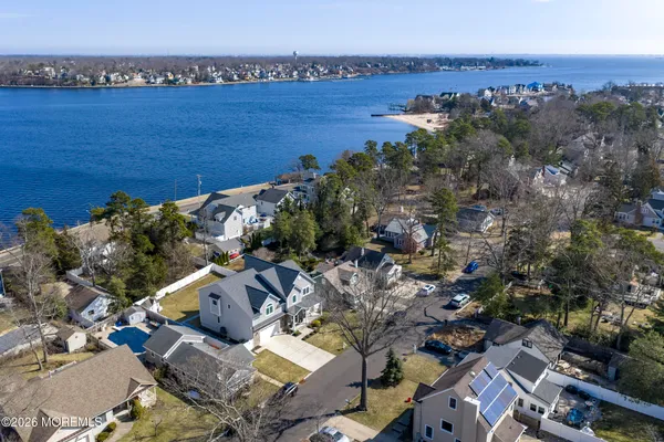 $1,260,000 | 814 Lincoln Avenue, Pine Beach, NJ 08741