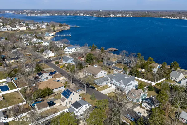 $1,260,000 | 814 Lincoln Avenue, Pine Beach, NJ 08741