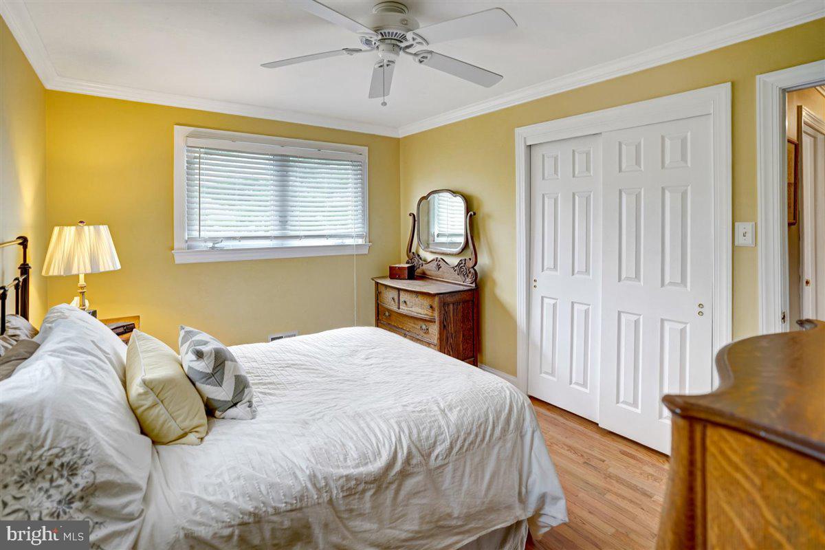 8 Barnett Road Lawrence Township, NJ 08648 - Photo 27 of 33 Second bedroom