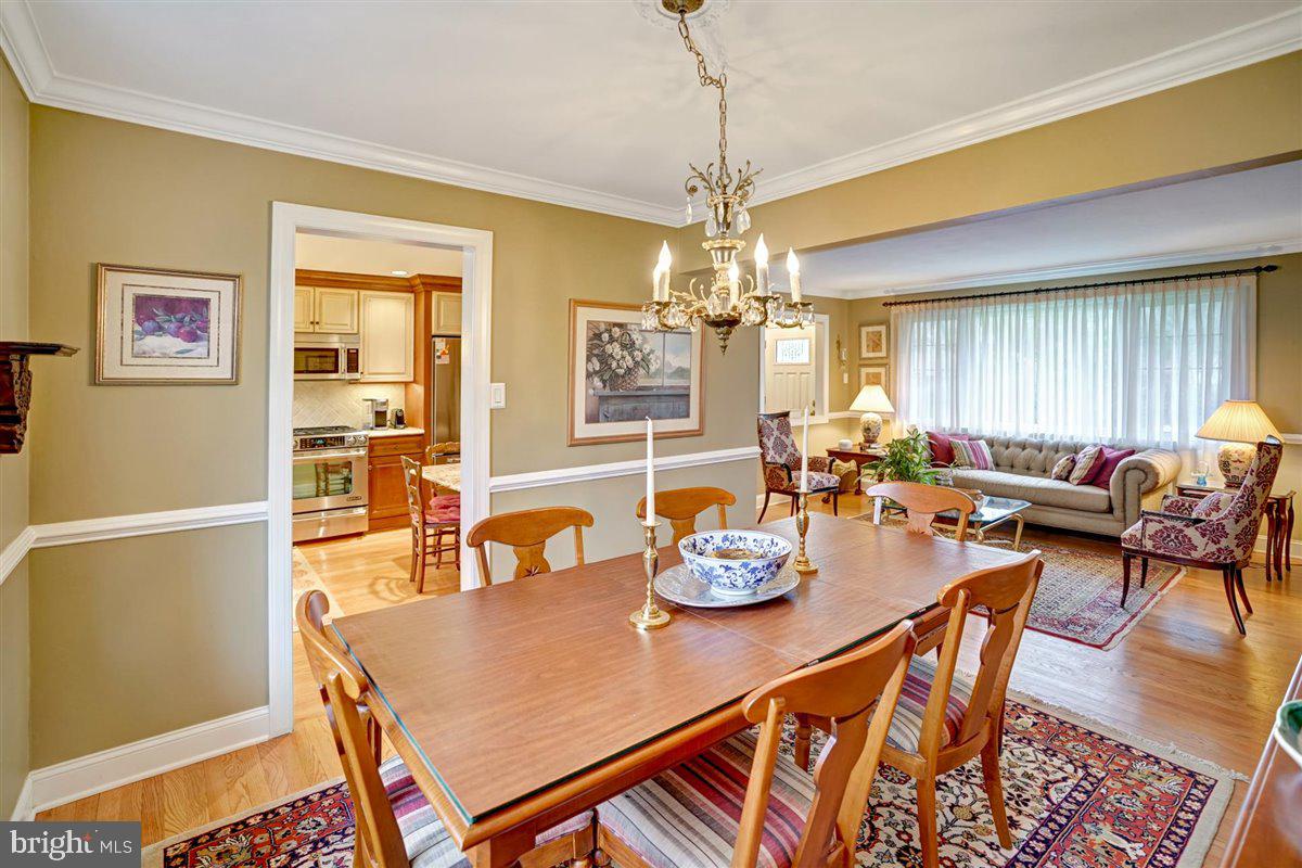 8 Barnett Road Lawrence Township, NJ 08648 - Photo 7 of 33 Gallery Image 7