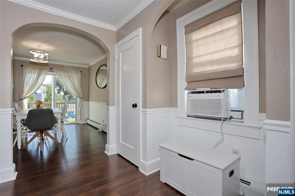 369 Sussex Road Wood-Ridge, NJ 07075 - Photo 10 of 36 Gallery Image 10