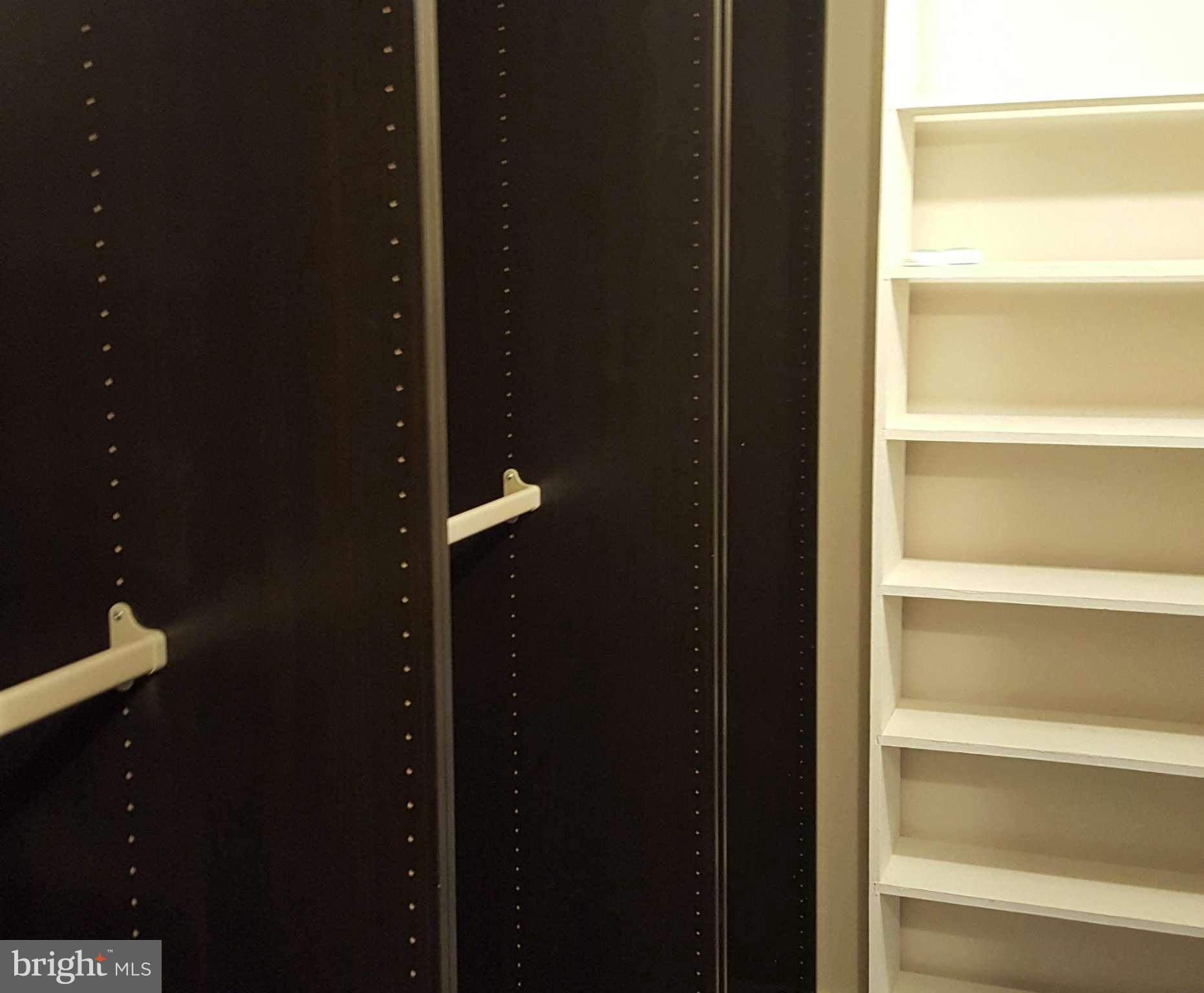 6101 Edsall Road, Unit 1506 Alexandria, VA 22304 - Photo 21 of 26 a close view of closet