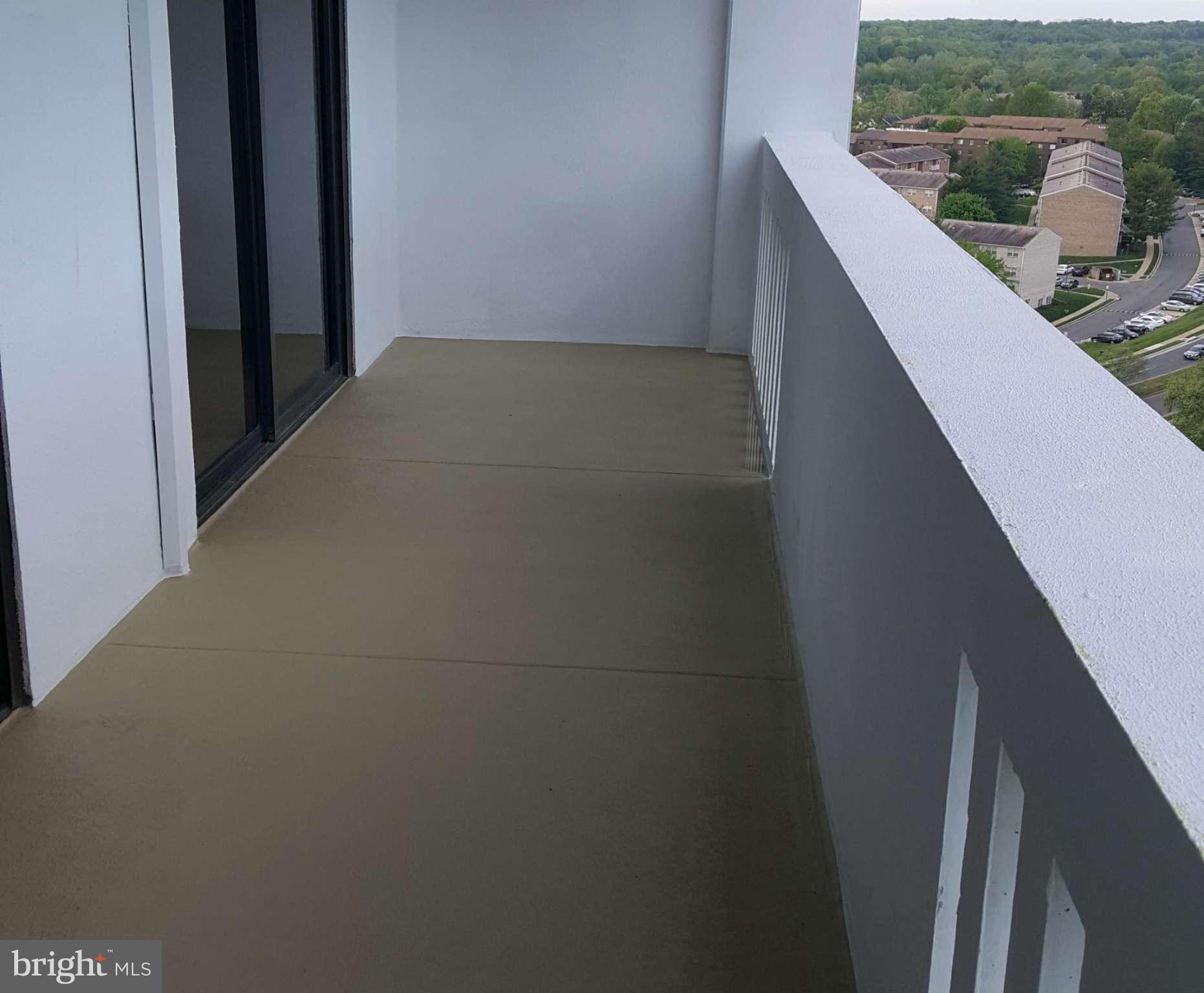 6101 Edsall Road, Unit 1506 Alexandria, VA 22304 - Photo 25 of 26 a view of balcony and yard