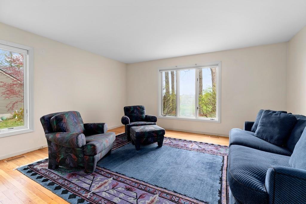 17 Lookout Farm Road Natick, MA 01760 - Photo 10 of 17 Gallery Image 10