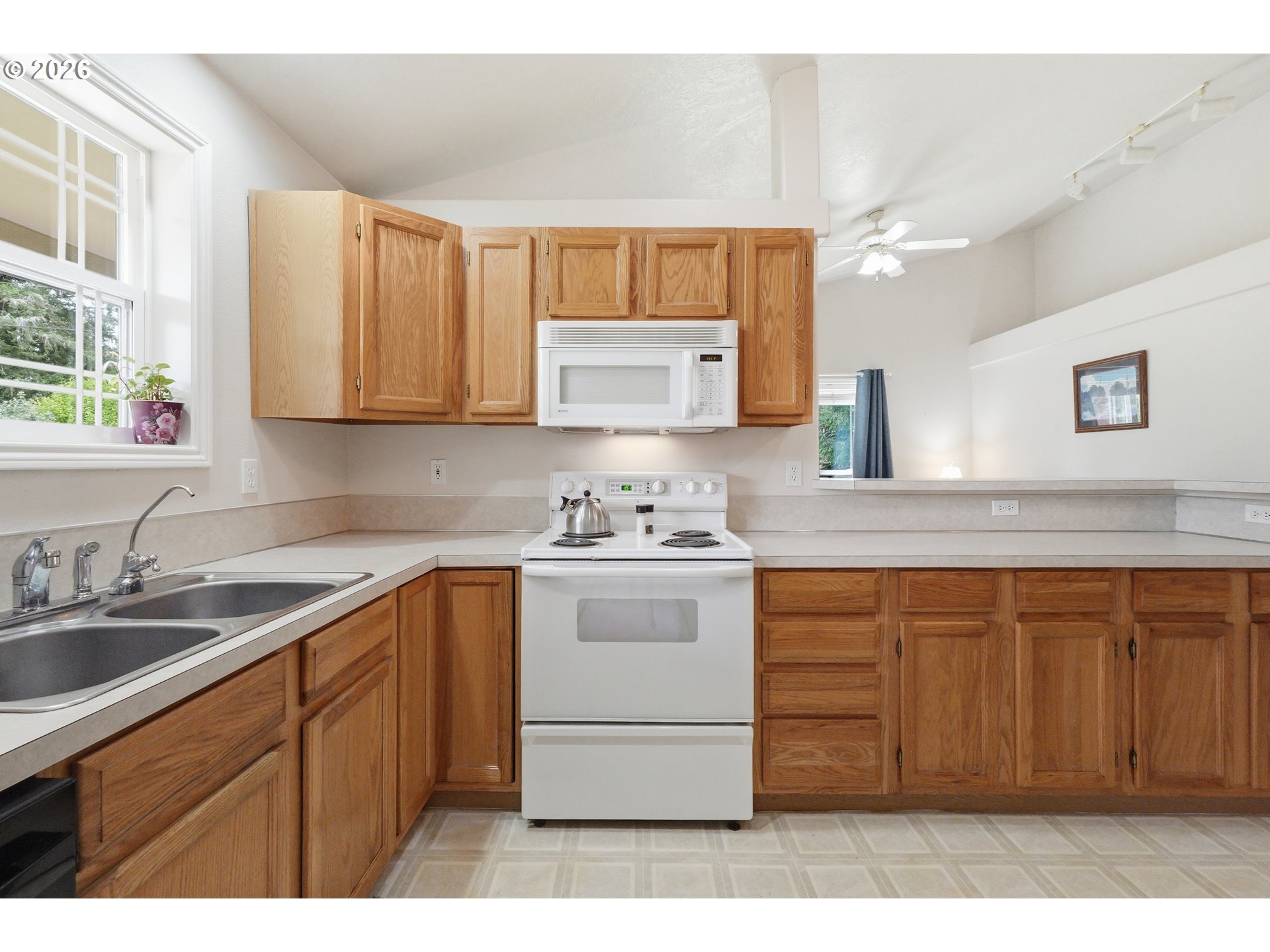 400 Hickory Court Lyons, OR 97358 - Photo 8 of 28