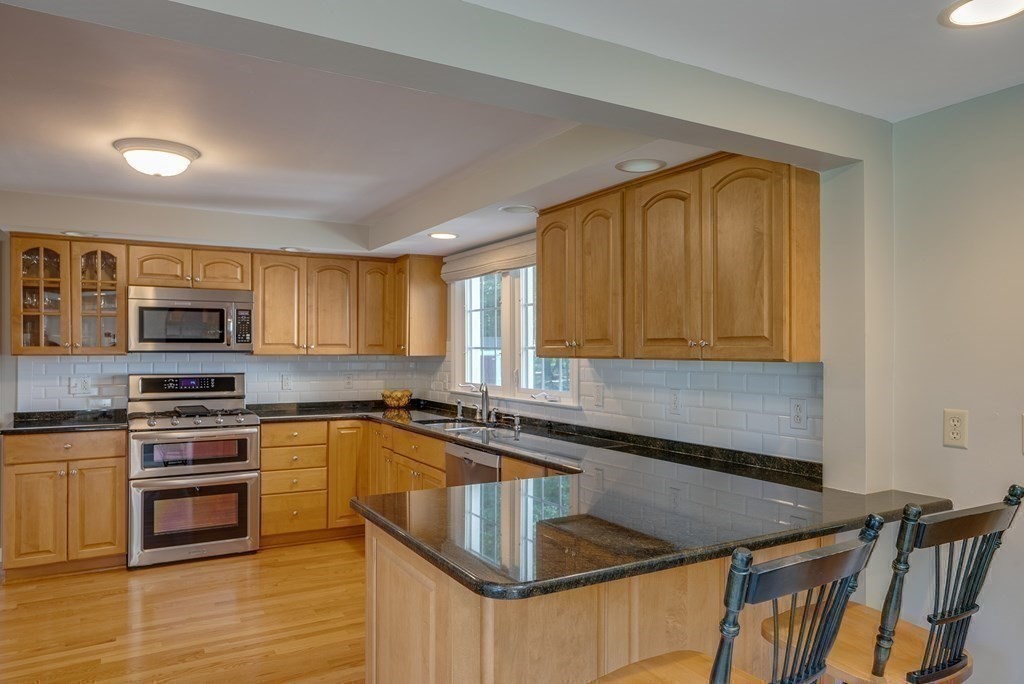 16 Gelding Road Chelmsford, MA 01824 - Photo 14 of 37 Gallery Image 14