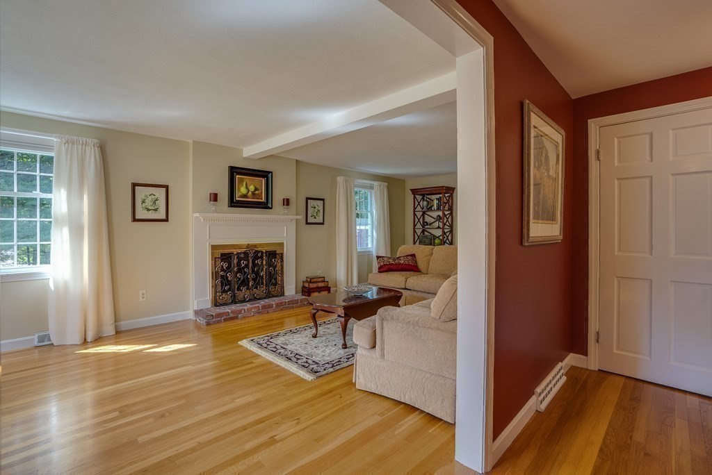 16 Gelding Road Chelmsford, MA 01824 - Photo 19 of 37 Gallery Image 19