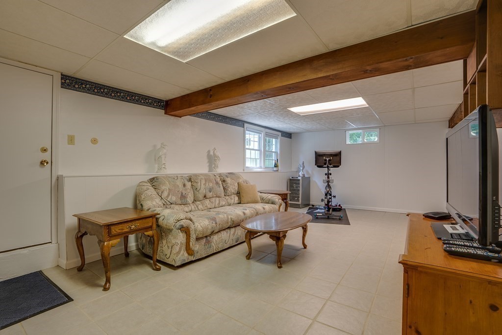 16 Gelding Road Chelmsford, MA 01824 - Photo 34 of 37 Gallery Image 34