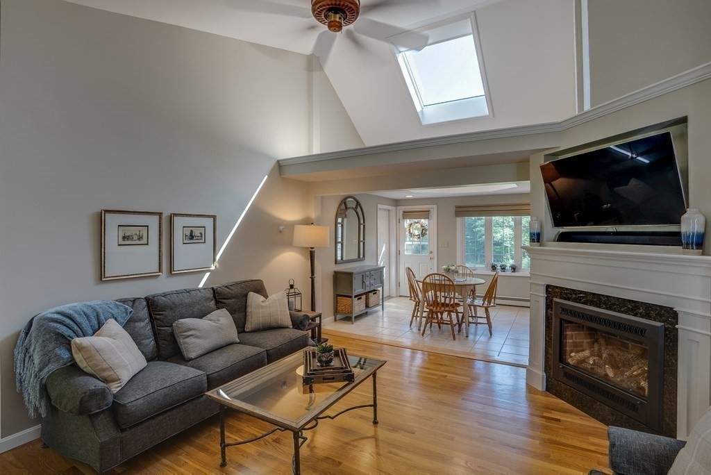 16 Gelding Road Chelmsford, MA 01824 - Photo 10 of 37 Gallery Image 10