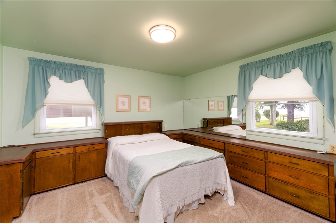 1419 Laurens Road Gloucester Point, VA 23062 - Photo 23 of 38 Gallery Image 23