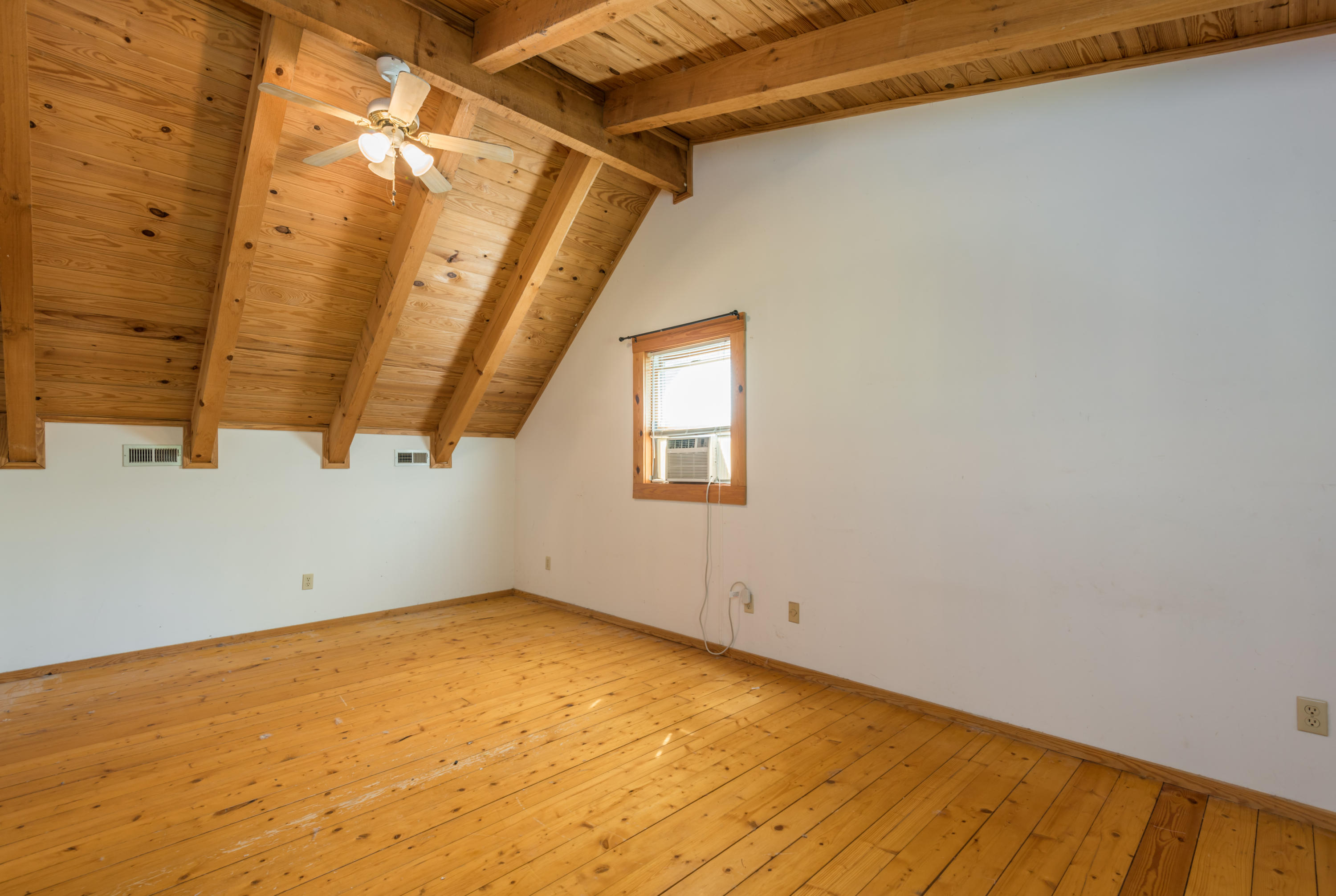 3545 Williams Mill Road Rockford, TN 37853 - Photo 16 of 35 Loft/ bedroom