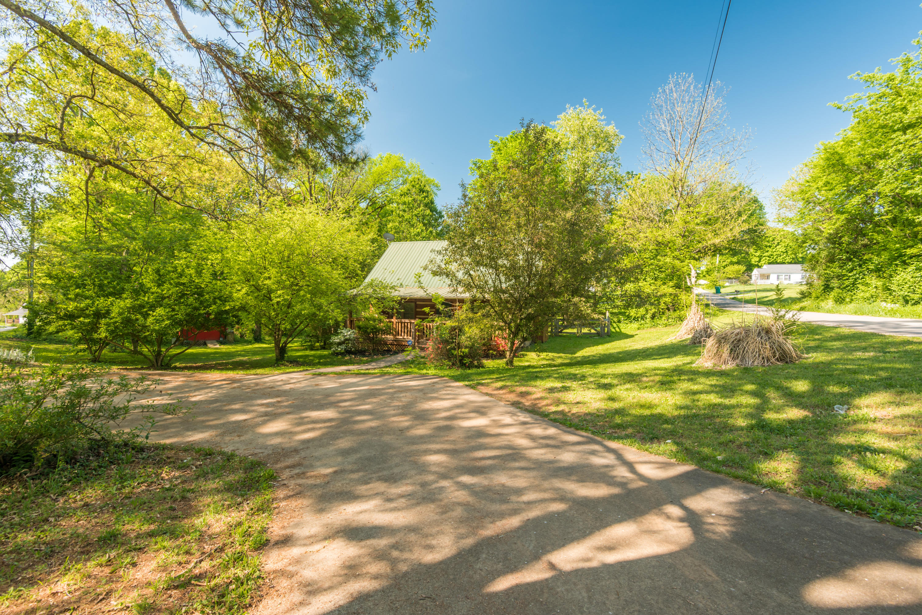 3545 Williams Mill Road Rockford, TN 37853 - Photo 26 of 35 Driveway