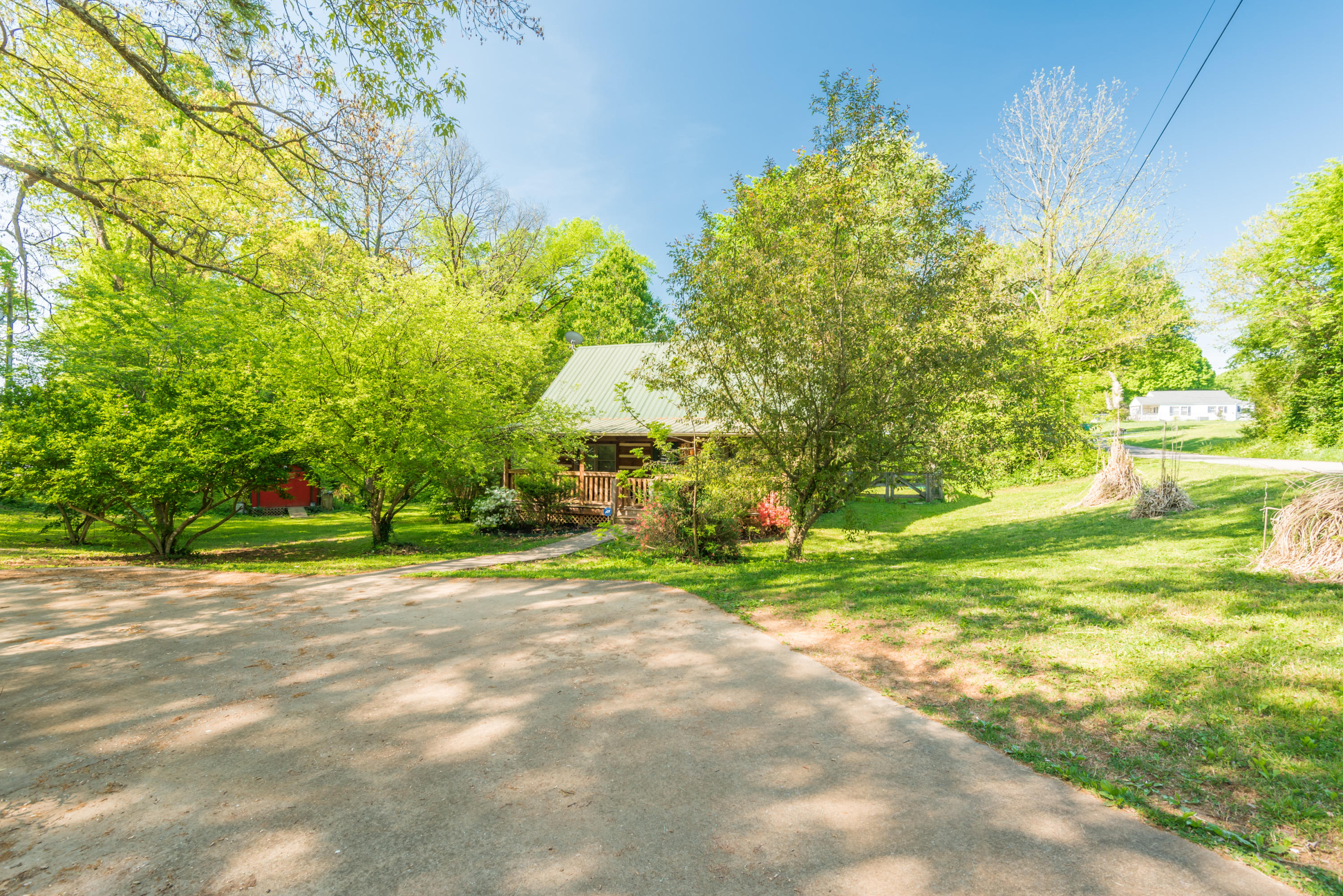 3545 Williams Mill Road Rockford, TN 37853 - Photo 31 of 35 Rounded Driveway