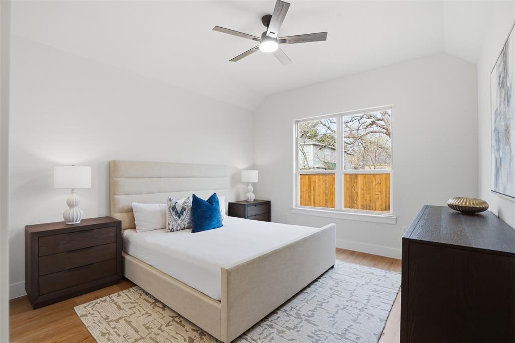 2315 Colony Court Dallas, TX 75235 - Photo 12 of 31