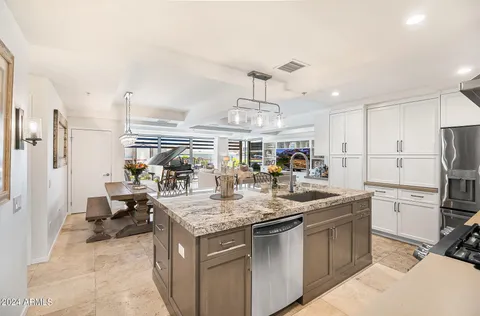 $1,250,000 | 7117 East Rancho Vista Drive, Unit 4011, Scottsdale, AZ 85251