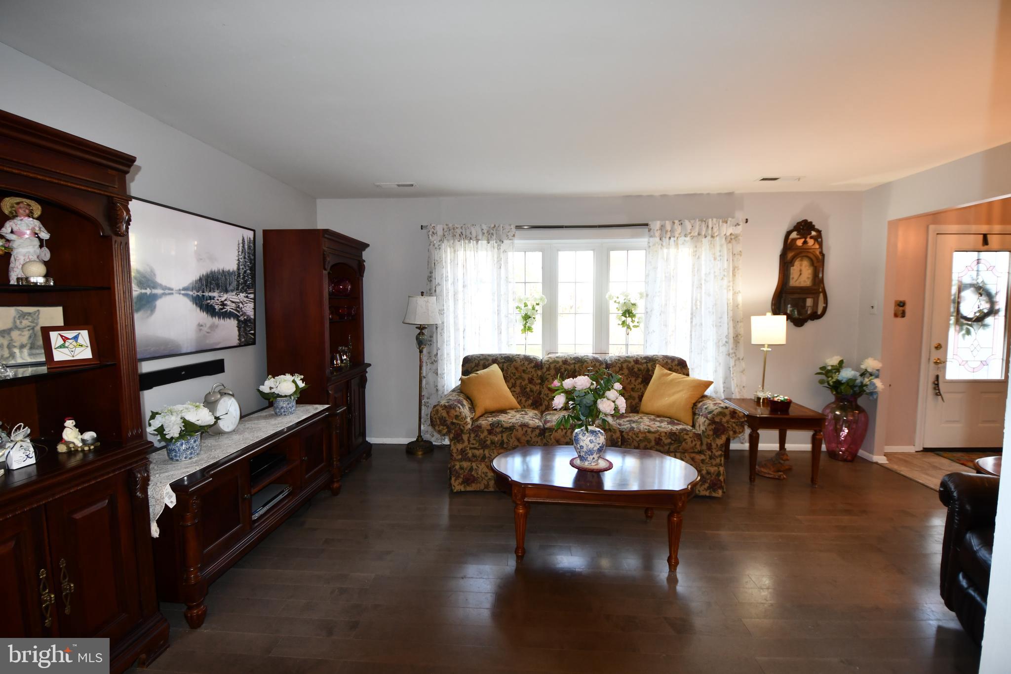 1434 Woodview Road Yardley, PA 19067 - Photo 5 of 37 Living room open to dining area-easy entertaining