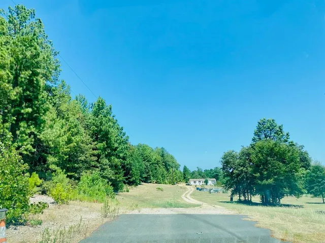 $250,000 | 13701 North Us Highway, Palestine, TX 75801