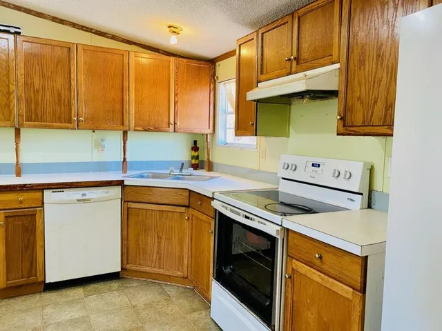 $250,000 | 13701 North Us Highway, Palestine, TX 75801