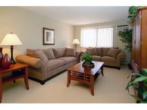 535-27 Calef Road, Unit 27 Manchester, NH 03103 - Photo 2 of 4 Gallery Image 2