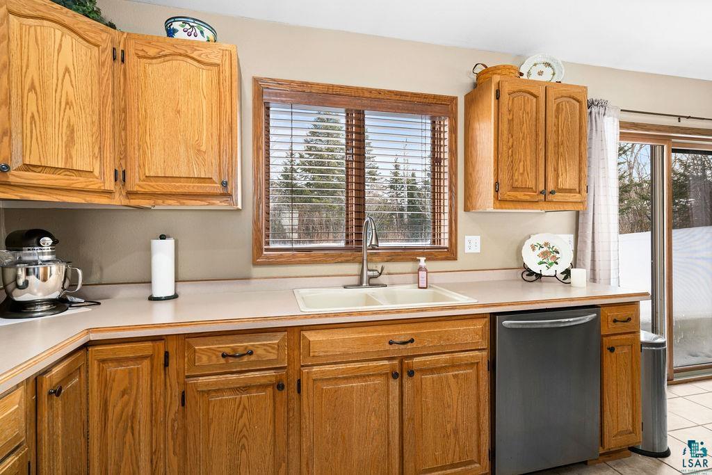 6139 North Sunset Ridge Road Duluth, MN 55803 - Photo 14 of 23 Kitchen