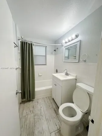 $2,000 | 9248 Collins Avenue, Unit 105, Surfside, FL 33154
