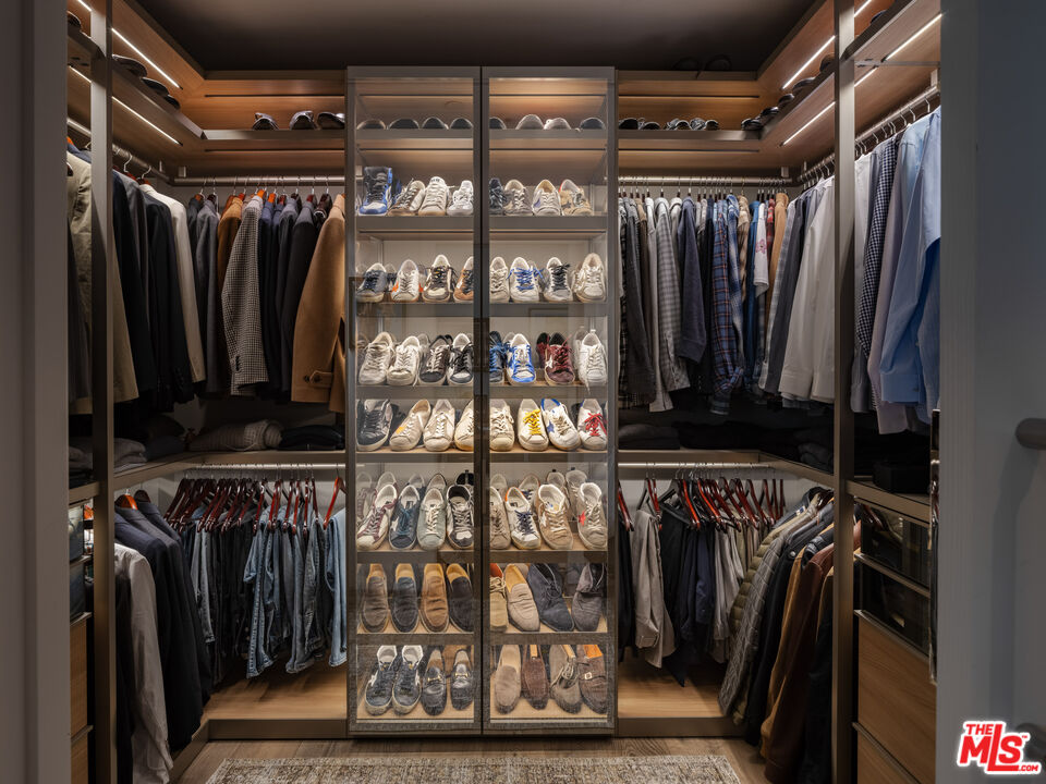 9000 West 3rd Street, Unit 103 Los Angeles, CA 90048 - Photo 11 of 27 a view of a closet with storage