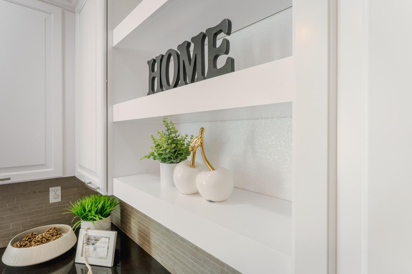 862 White Moonstone Loop San Jose, CA 95123 - Photo 15 of 54 a view of chair and potted plant in the kitchen