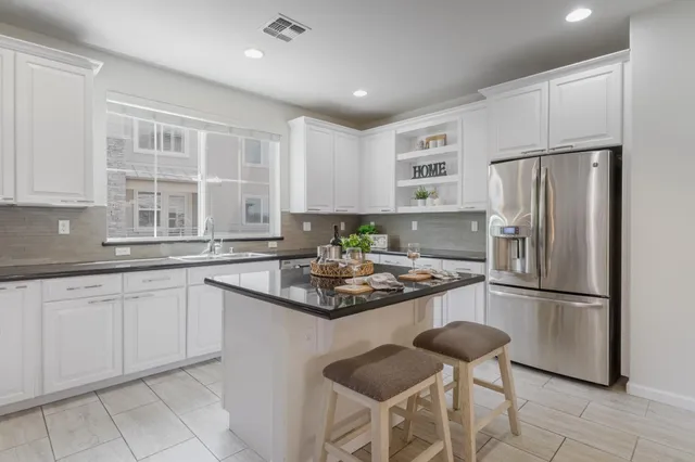 $1,099,000 | 862 White Moonstone Loop, San Jose, CA 95123