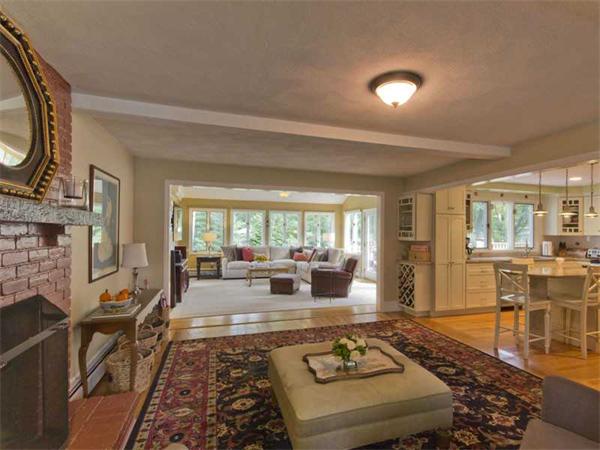 175 Ferncliffe Road Seekonk, MA 02771 - Photo 6 of 27 Gallery Image 6