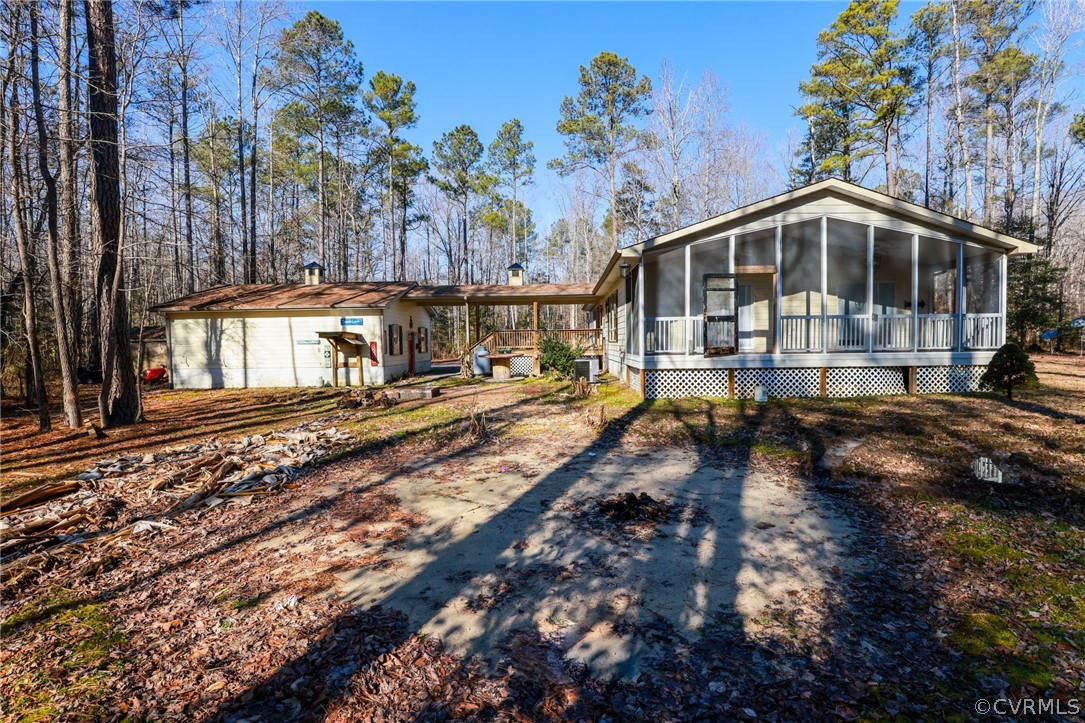 8961 Old River Road New Kent, VA 23124 - Photo 8 of 34 Gallery Image 8