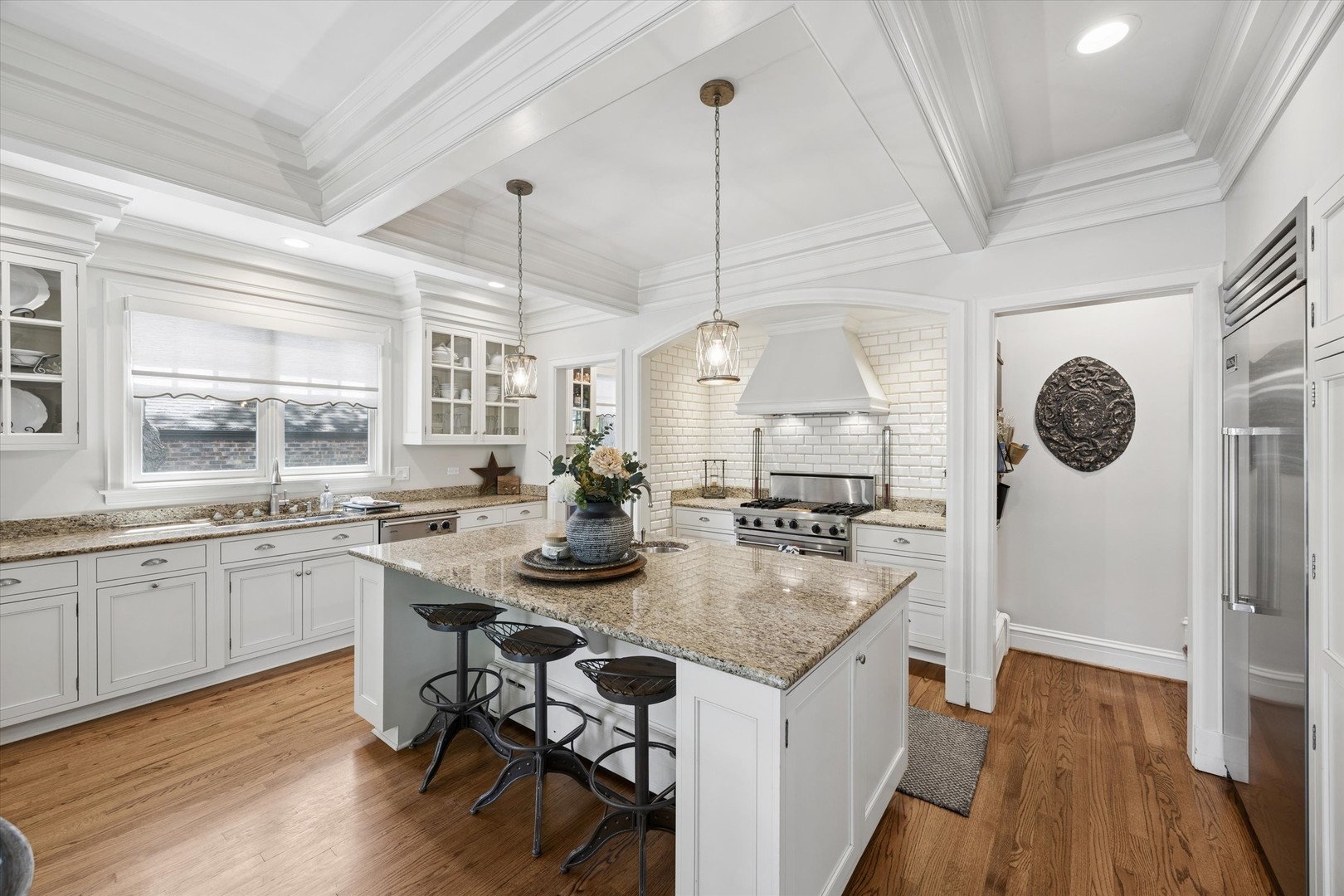 197 Woodside Road Riverside, IL 60546 - Photo 13 of 51 Gallery Image 13