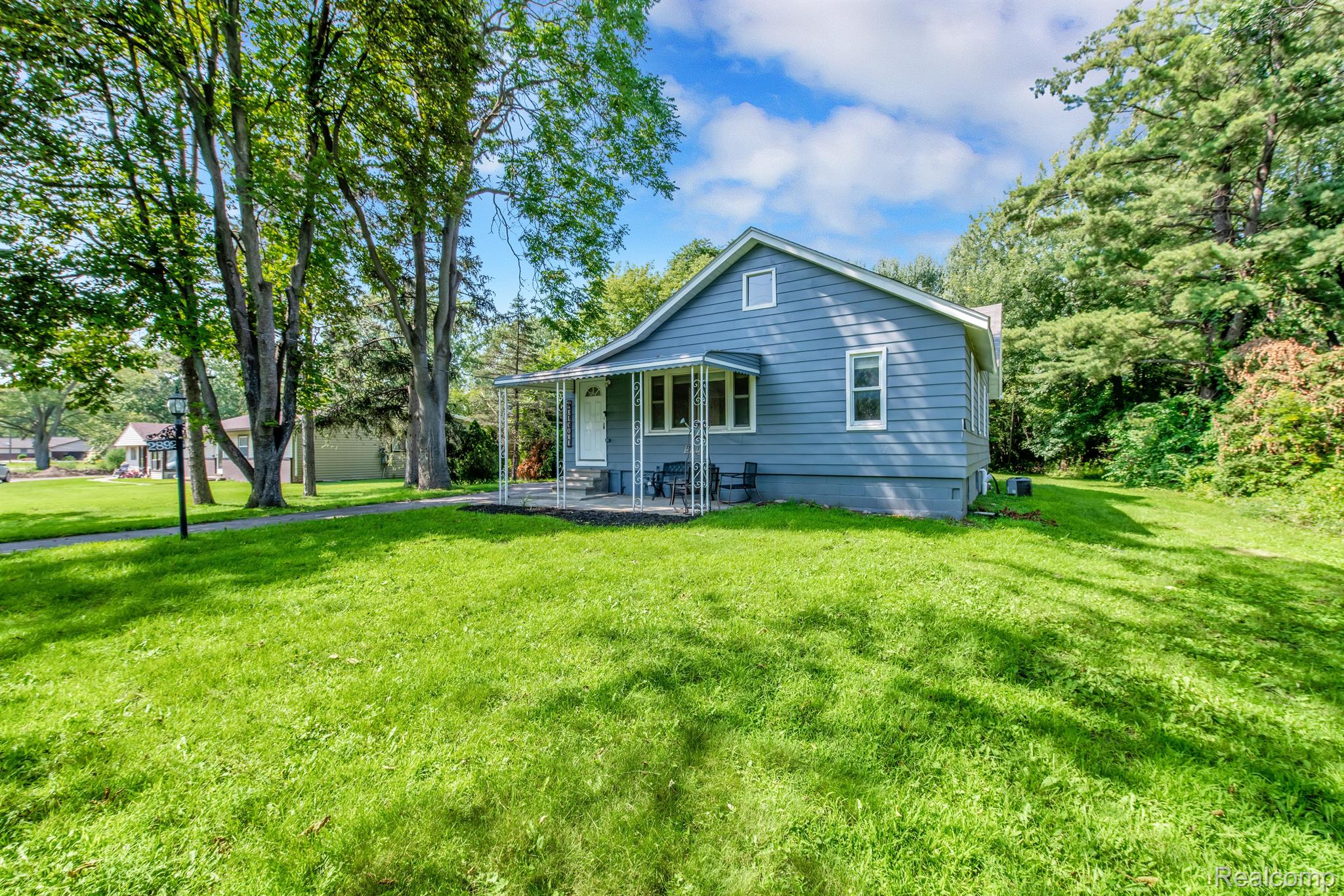 28926 King Road Romulus, MI 48174 - Photo 3 of 19 Gallery Image 3