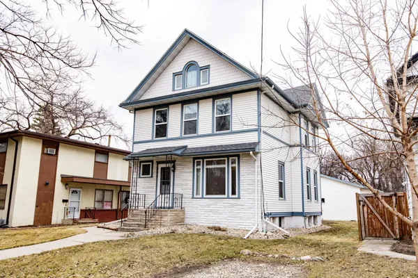 $265,000 | 904 10th Street South, Fargo, ND 58103