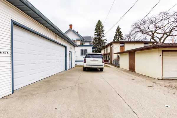 $265,000 | 904 10th Street South, Fargo, ND 58103