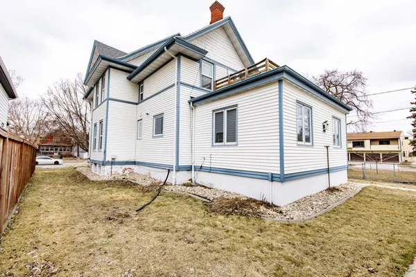 $265,000 | 904 10th Street South, Fargo, ND 58103