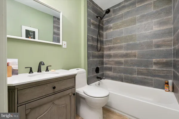 $2,050 | 104 Maple Avenue, Unit 6, Chestertown, MD 21620