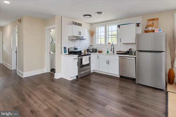$2,050 | 104 Maple Avenue, Unit 6, Chestertown, MD 21620