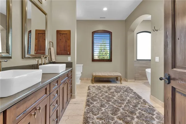 $4,500,000 | 8820 Cantinas Point, Bradley, CA 93426
