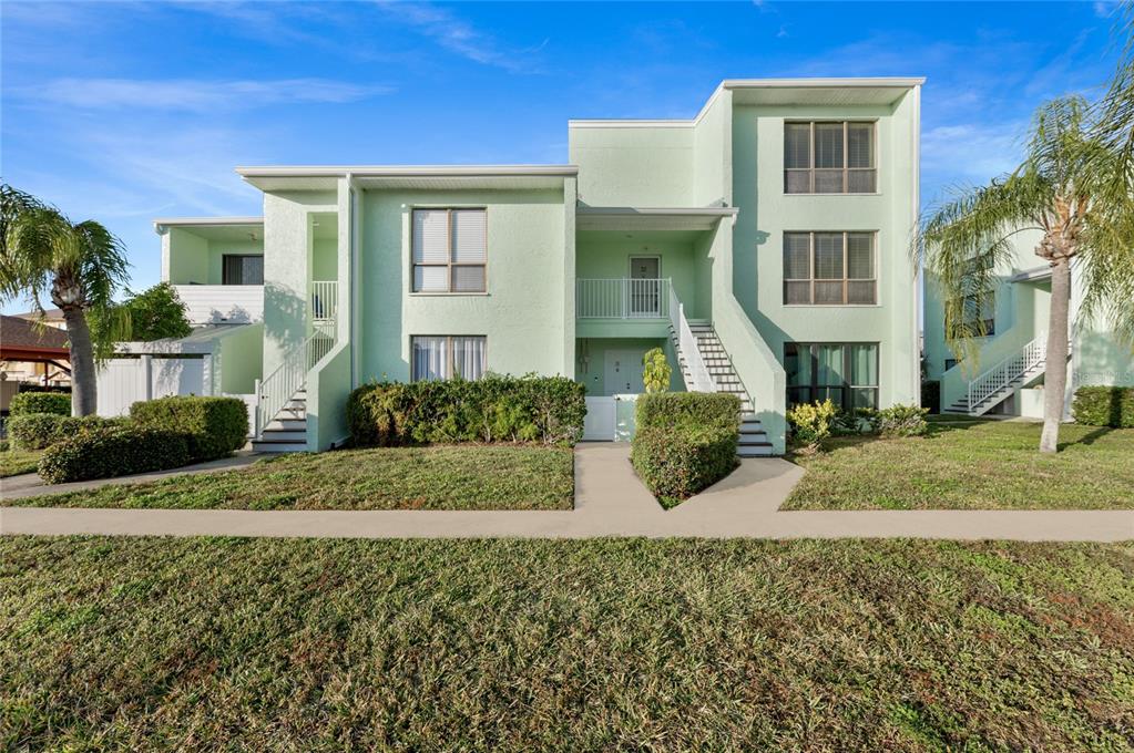 1 Windrush Boulevard, Unit 32 Indian Rocks Beach, FL 33785 - Photo 1 of 1 Front