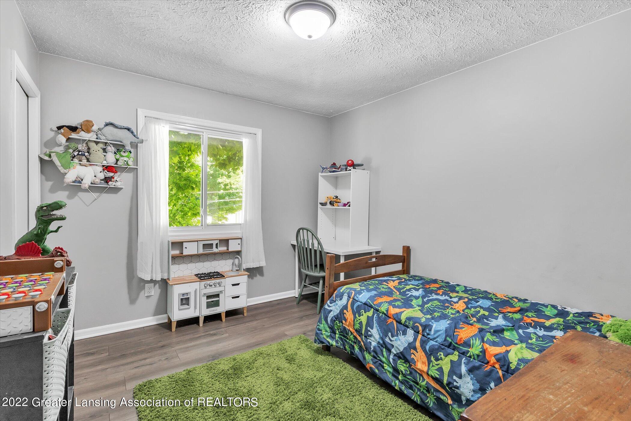 6626 Richard Road Lansing, MI 48911 - Photo 20 of 34 24-6626-Richard-Rd-WindowStill-Real-Esta