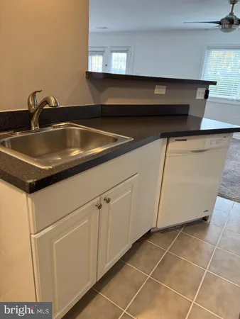 a close view of sink and tap