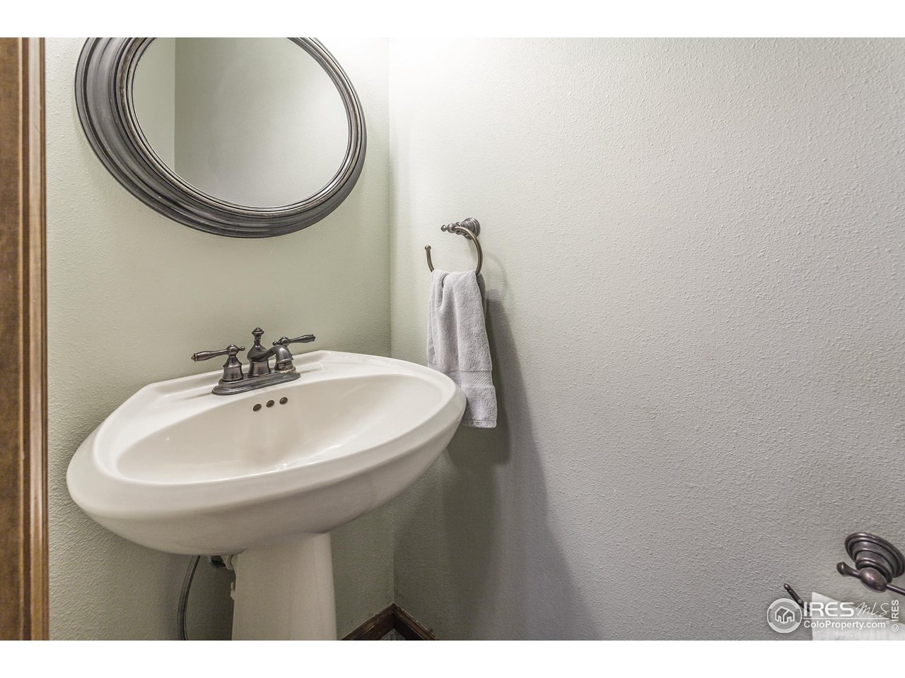 725 Columbia Road Fort Collins, CO 80525 - Photo 16 of 39 1/2 bath (main)