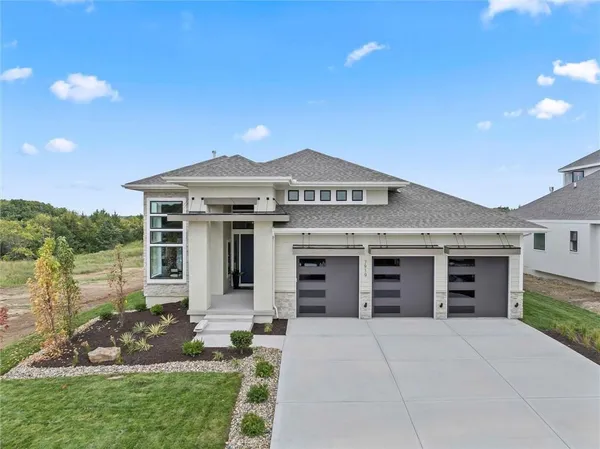 $895,000 | 7919 Round Pr Street, Shawnee, KS 66218