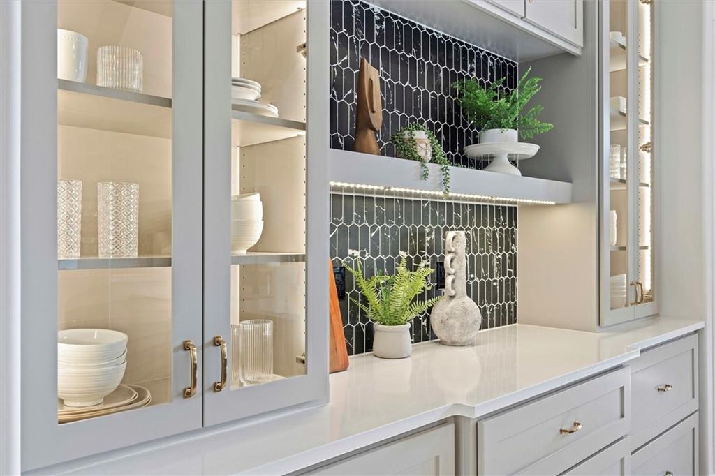 7919 Round Pr Street Shawnee, KS 66218 - Photo 6 of 54