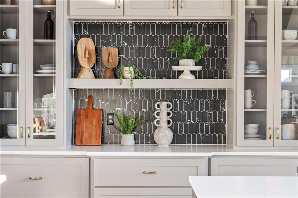 7919 Round Pr Street Shawnee, KS 66218 - Photo 7 of 54