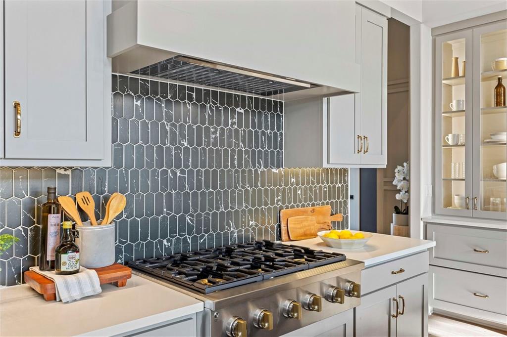 7919 Round Pr Street Shawnee, KS 66218 - Photo 9 of 54