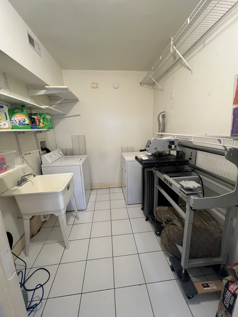 6926 South Paxton Avenue, Unit 2S Chicago, IL 60649 - Photo 10 of 10
