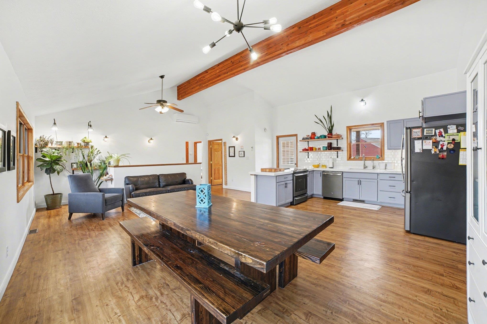 1879 North Crystal Road Vestaburg, MI 48891 - Photo 4 of 43